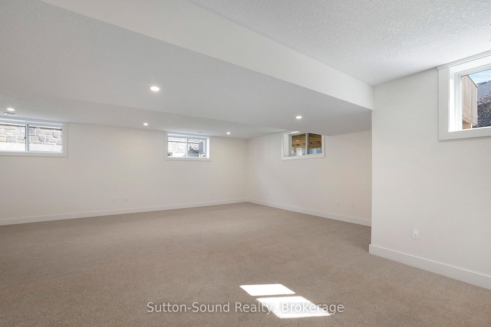 325 6TH Avenue W • Owen Sound, ON photo 33