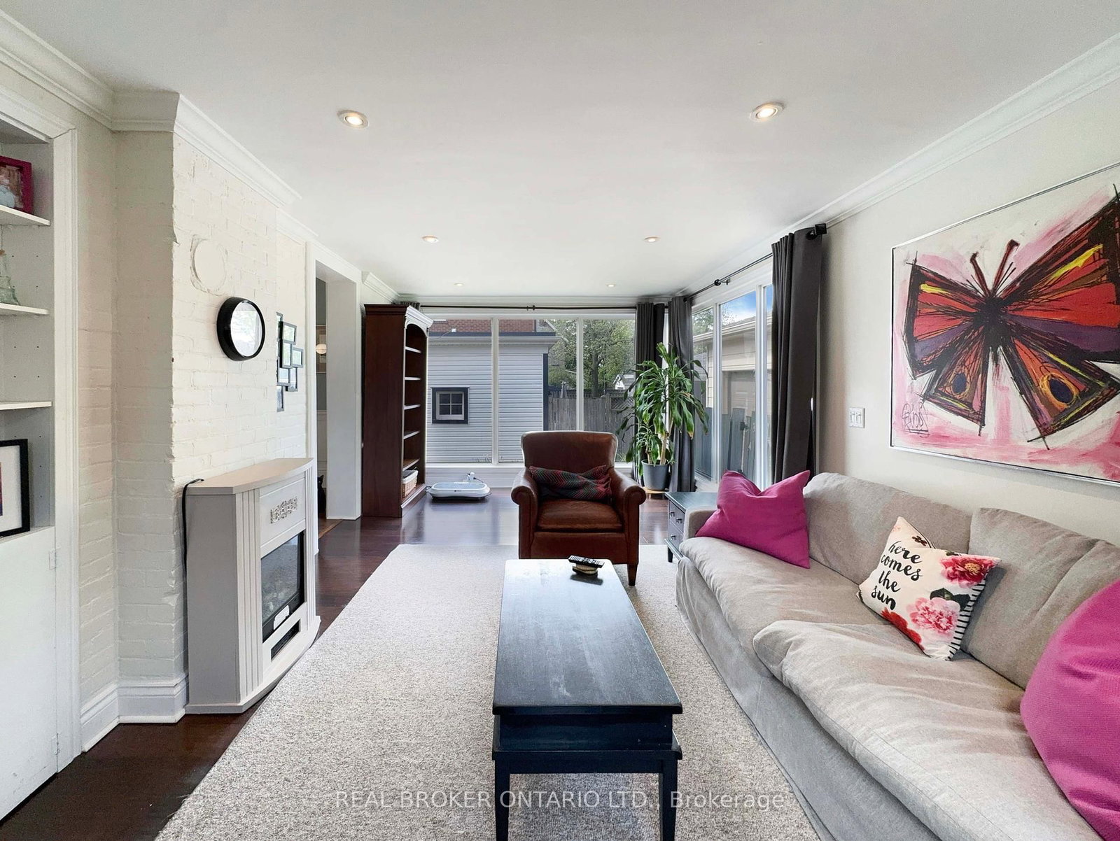 Listing Image 12