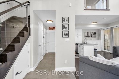 44 Carrick Trail — more photos