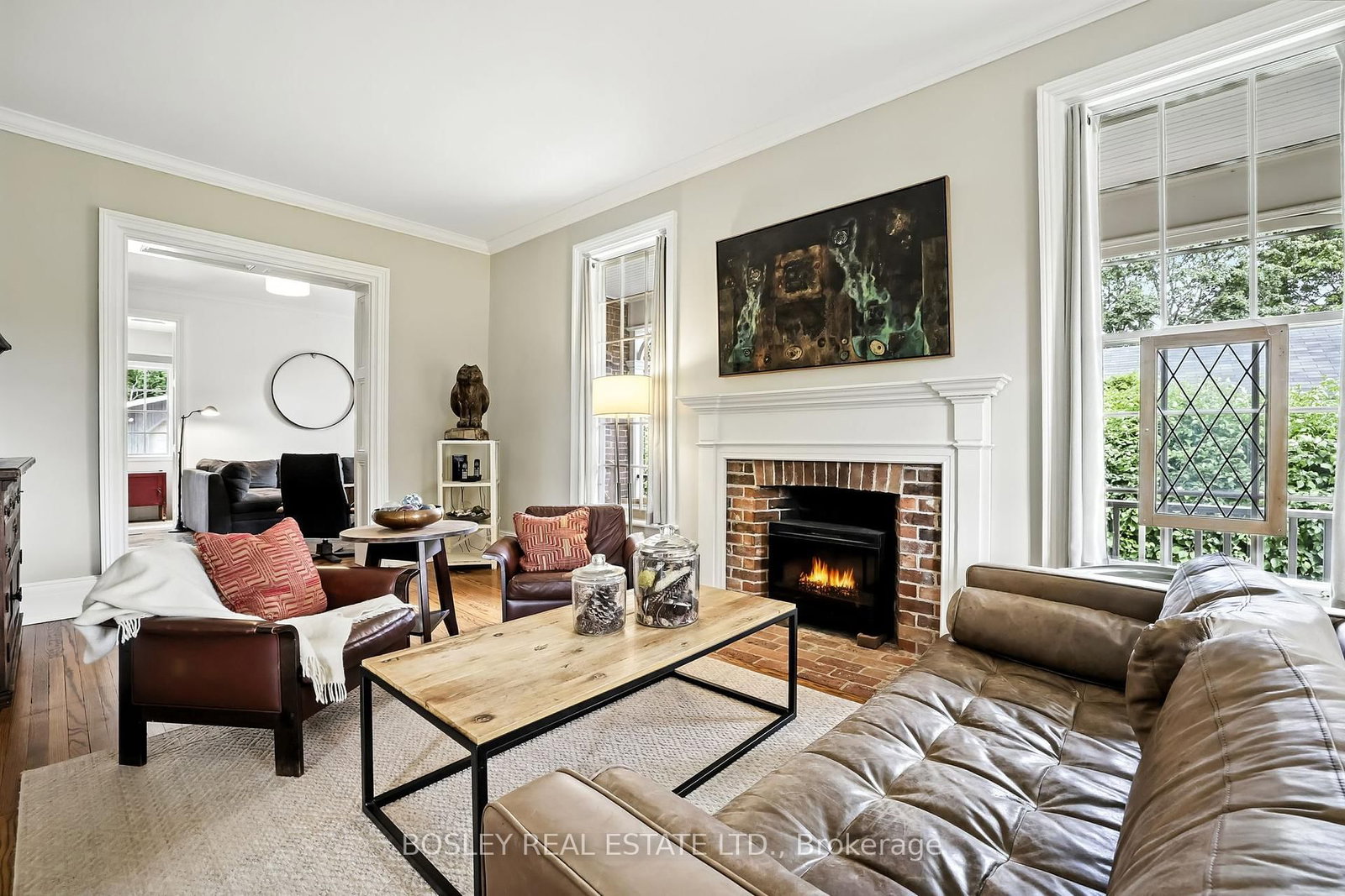 Listing Image 11