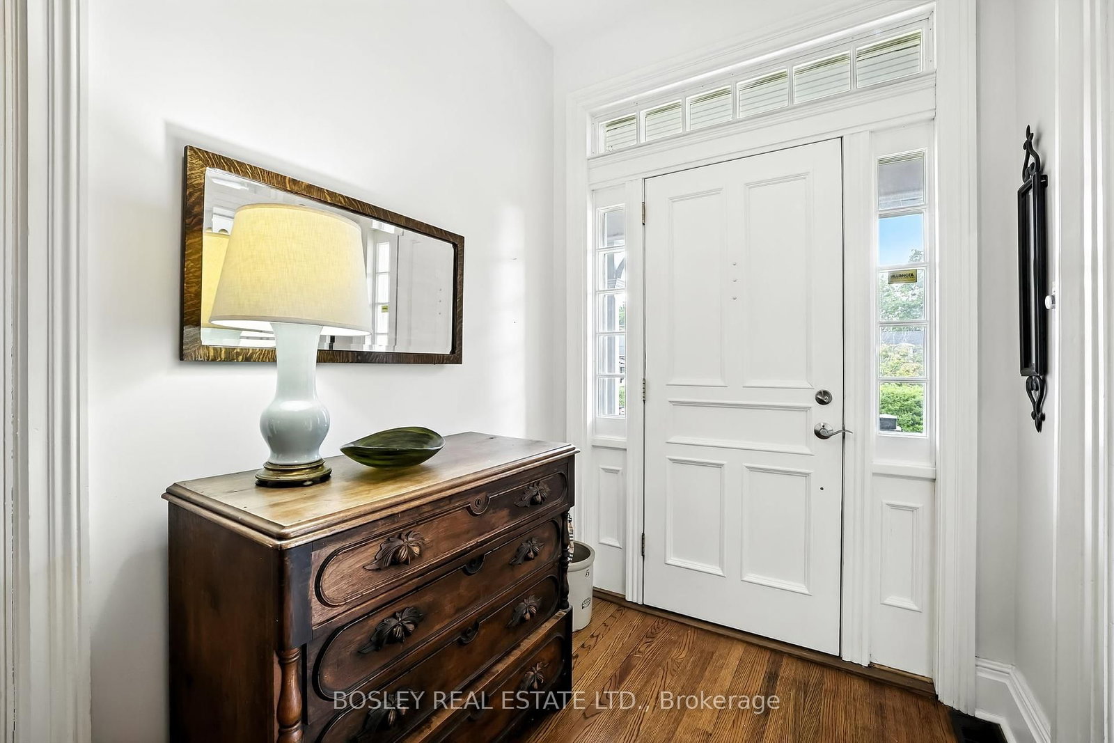 Listing Image 9