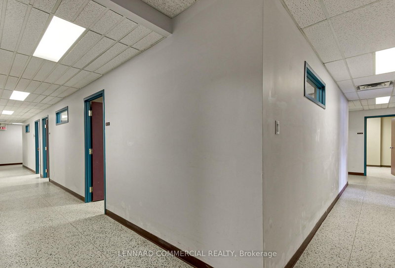 40 Lindsay St S, Kawartha Lakes, K9V 2L8 | Image 3