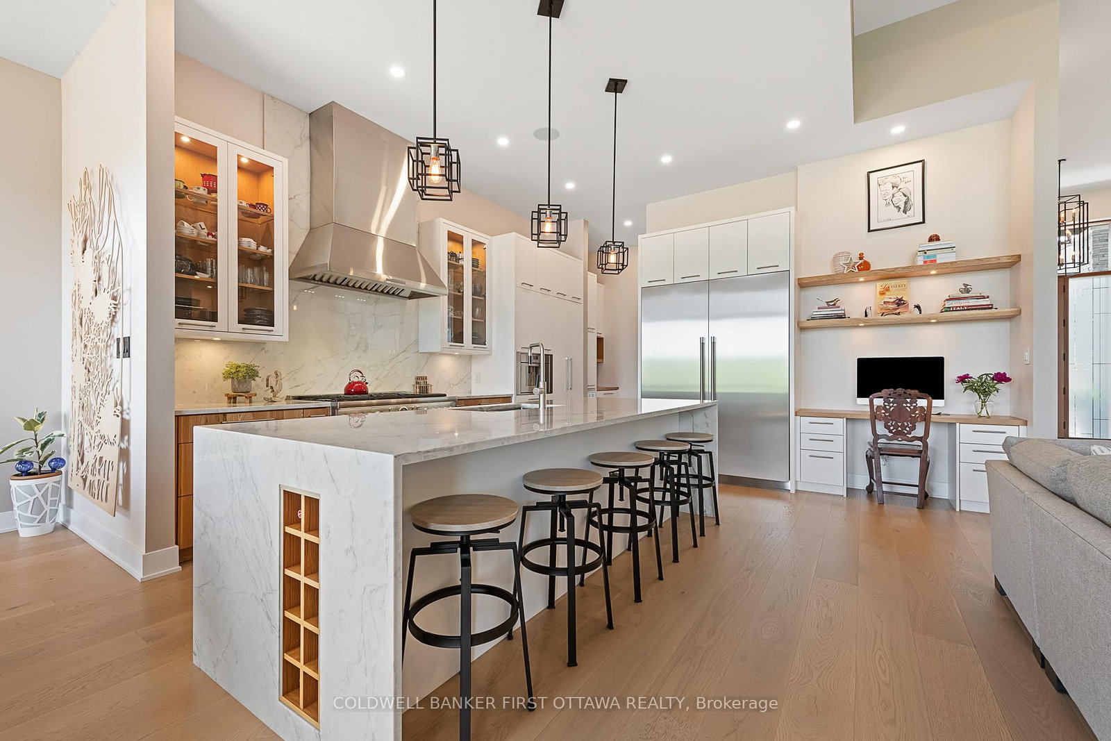 Listing Image 9