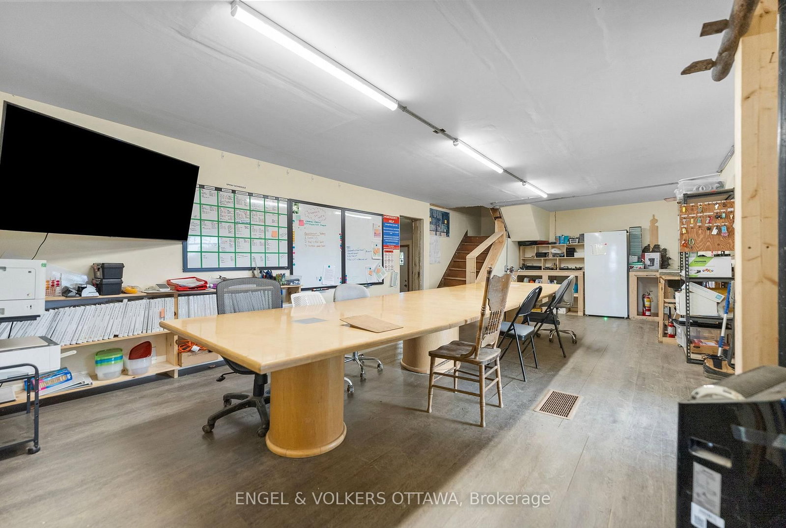 Listing Image 11