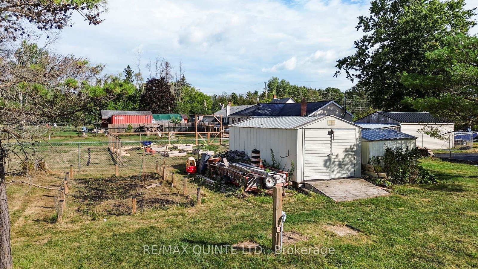 Listing Image 43
