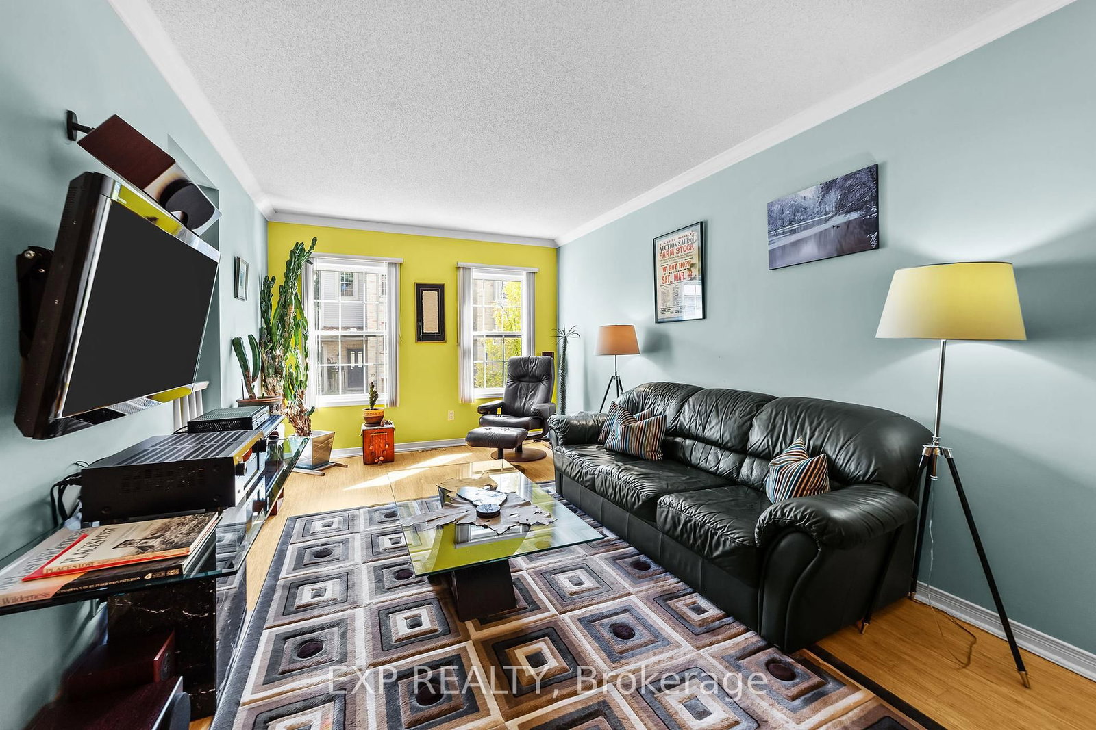 Listing Image 8