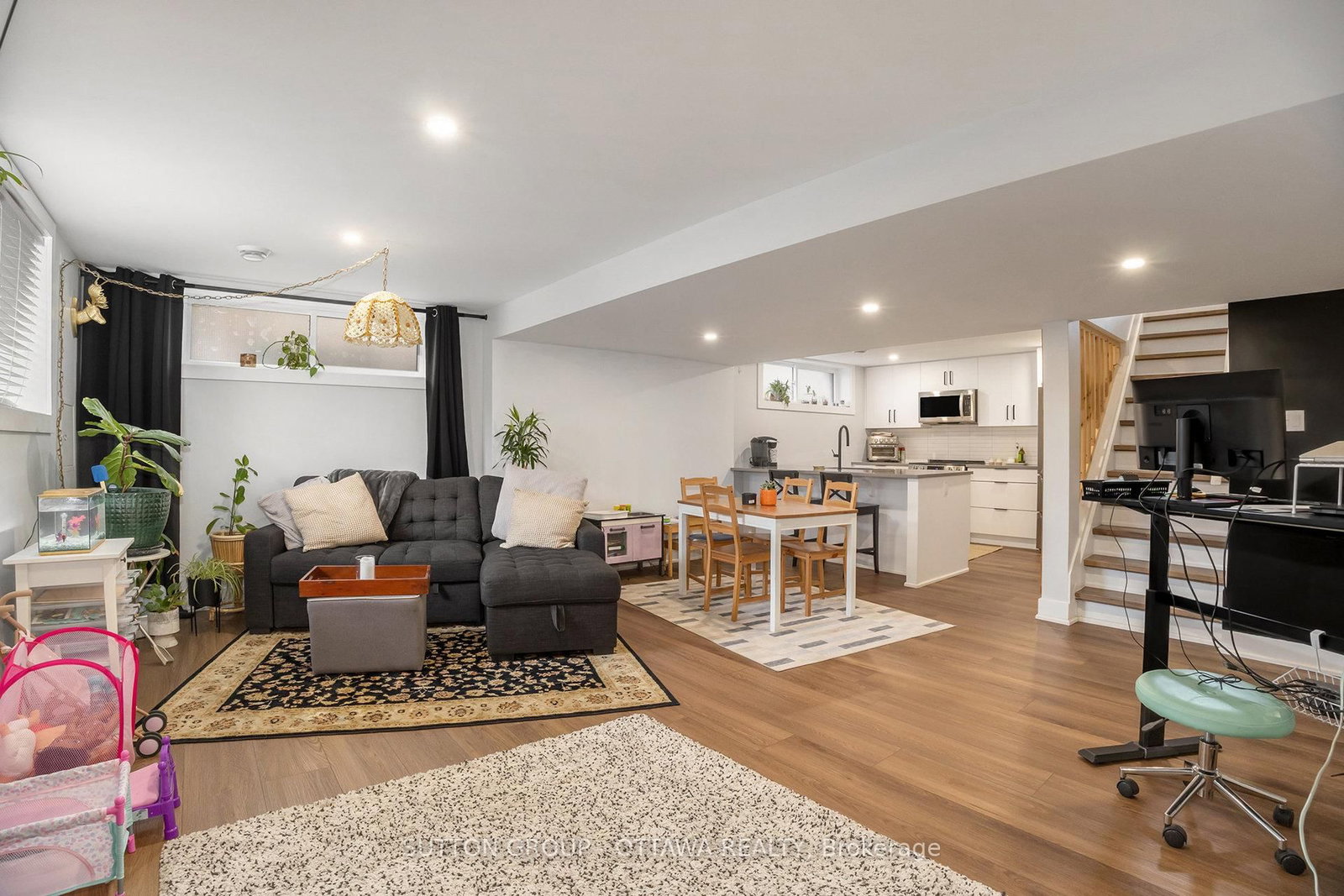 Listing Image 22
