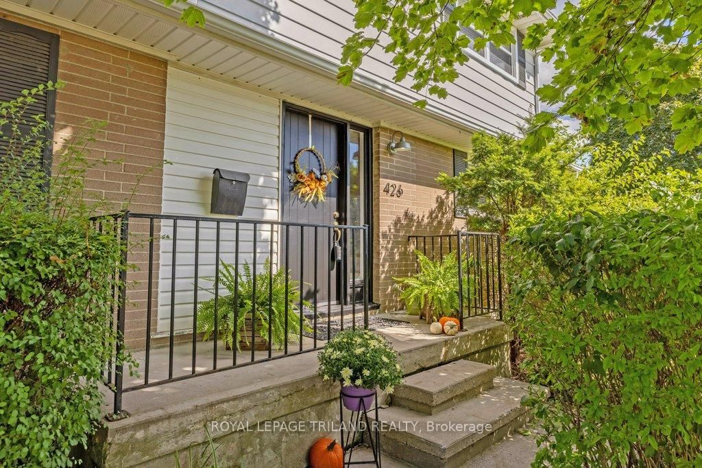 Listing Image 5