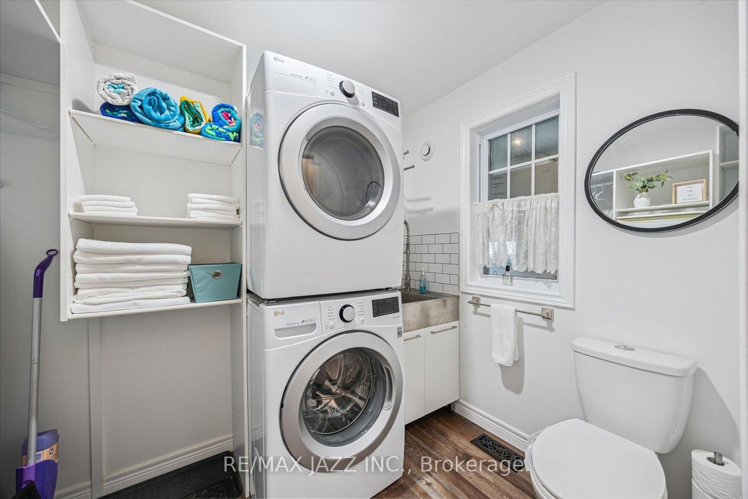 Listing Image 15