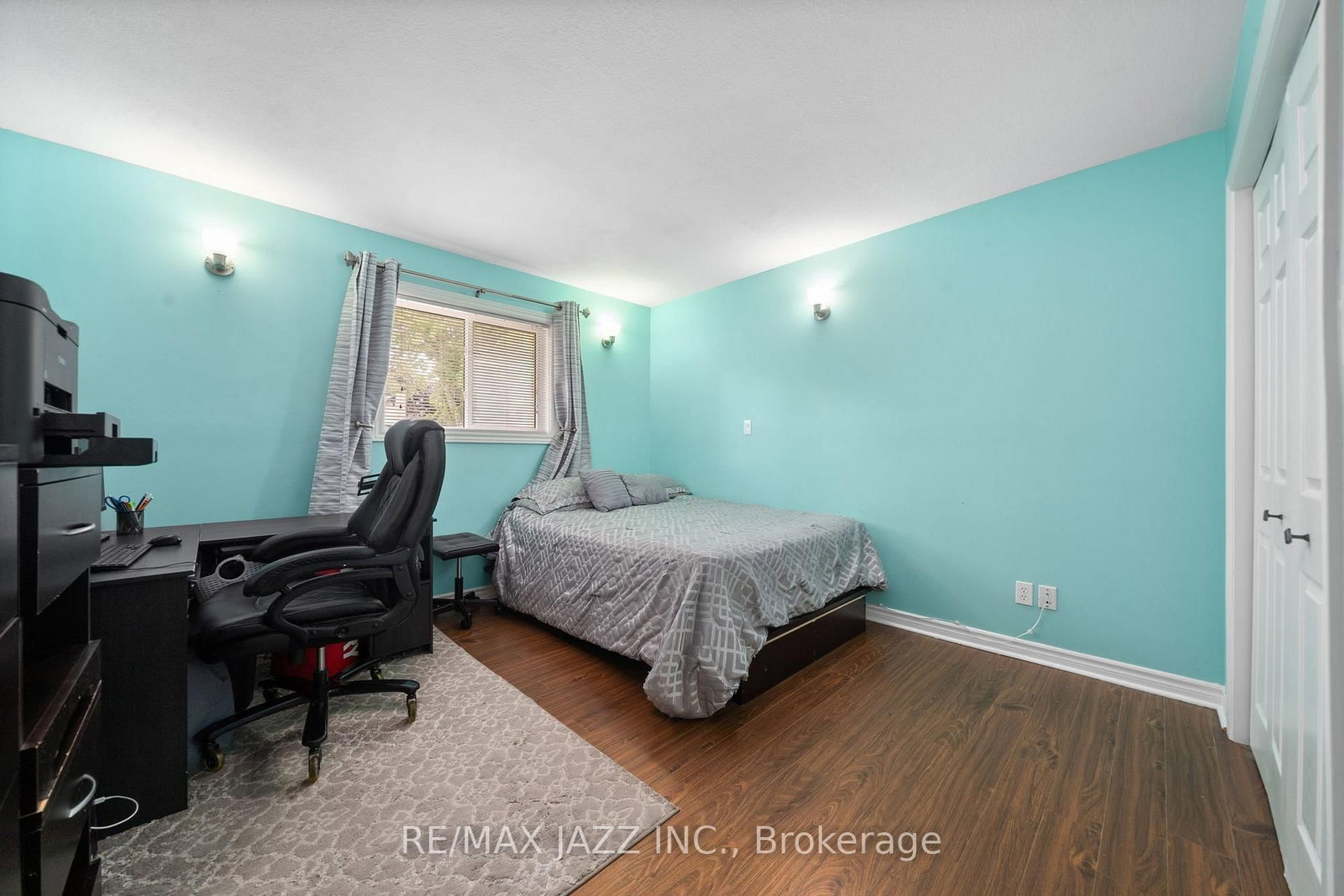 Listing Image 18