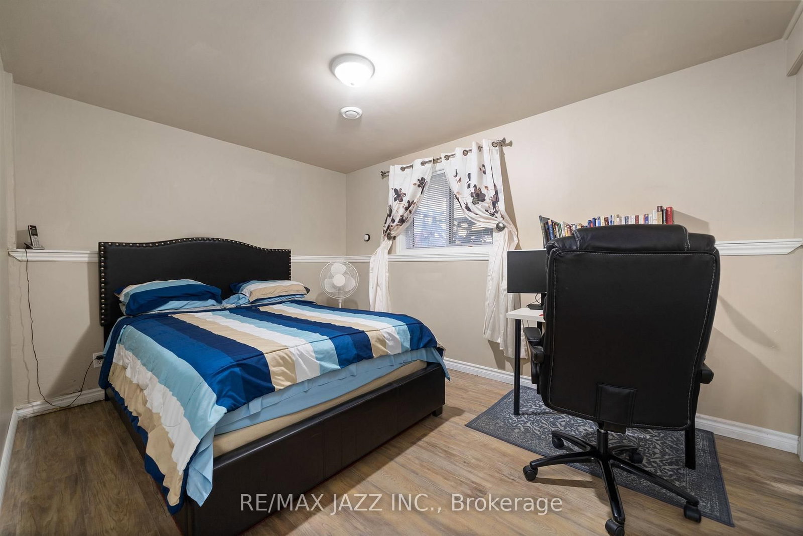 Listing Image 23