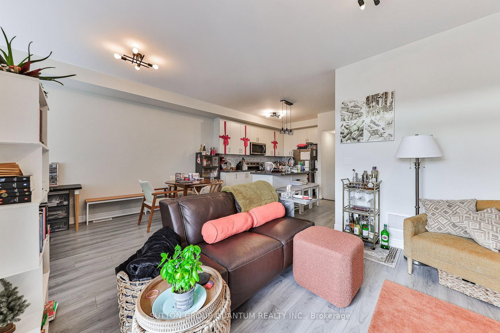 Townhouse leased at 9-40 Zinfandel Drive, Hamilton, Ontario, L8E 0L1 - Winona - MLS: X12376445