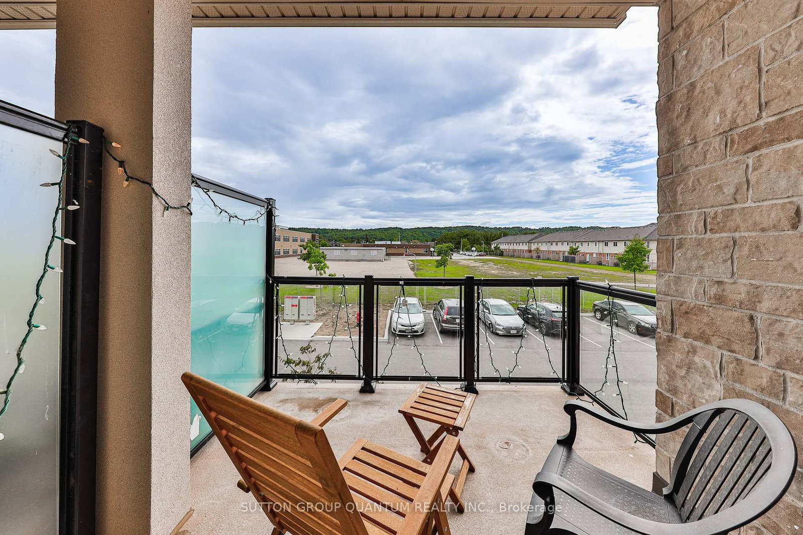 Townhouse leased at 9-40 Zinfandel Drive, Hamilton, Ontario, L8E 0L1 - Winona - MLS: X12376445