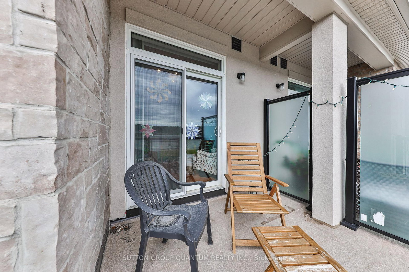 Townhouse leased at 9-40 Zinfandel Drive, Hamilton, Ontario, L8E 0L1 - Winona - MLS: X12376445
