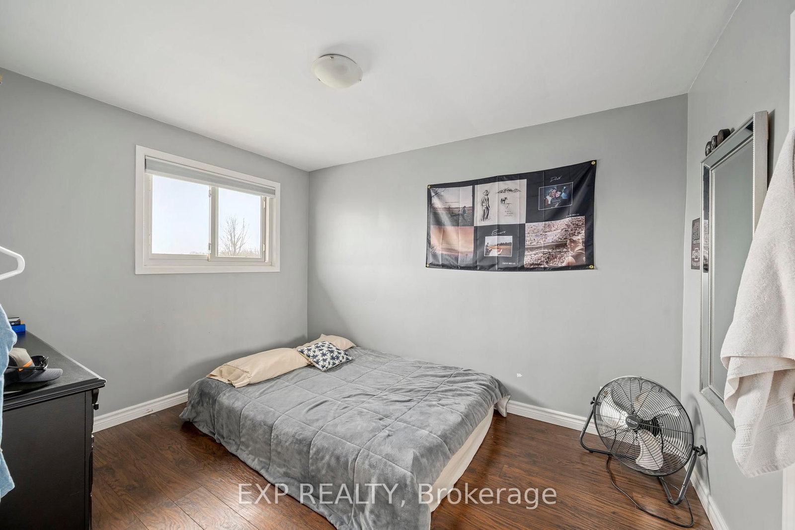 Listing Image 17