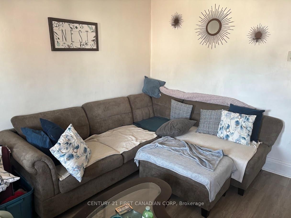 Listing Image 19