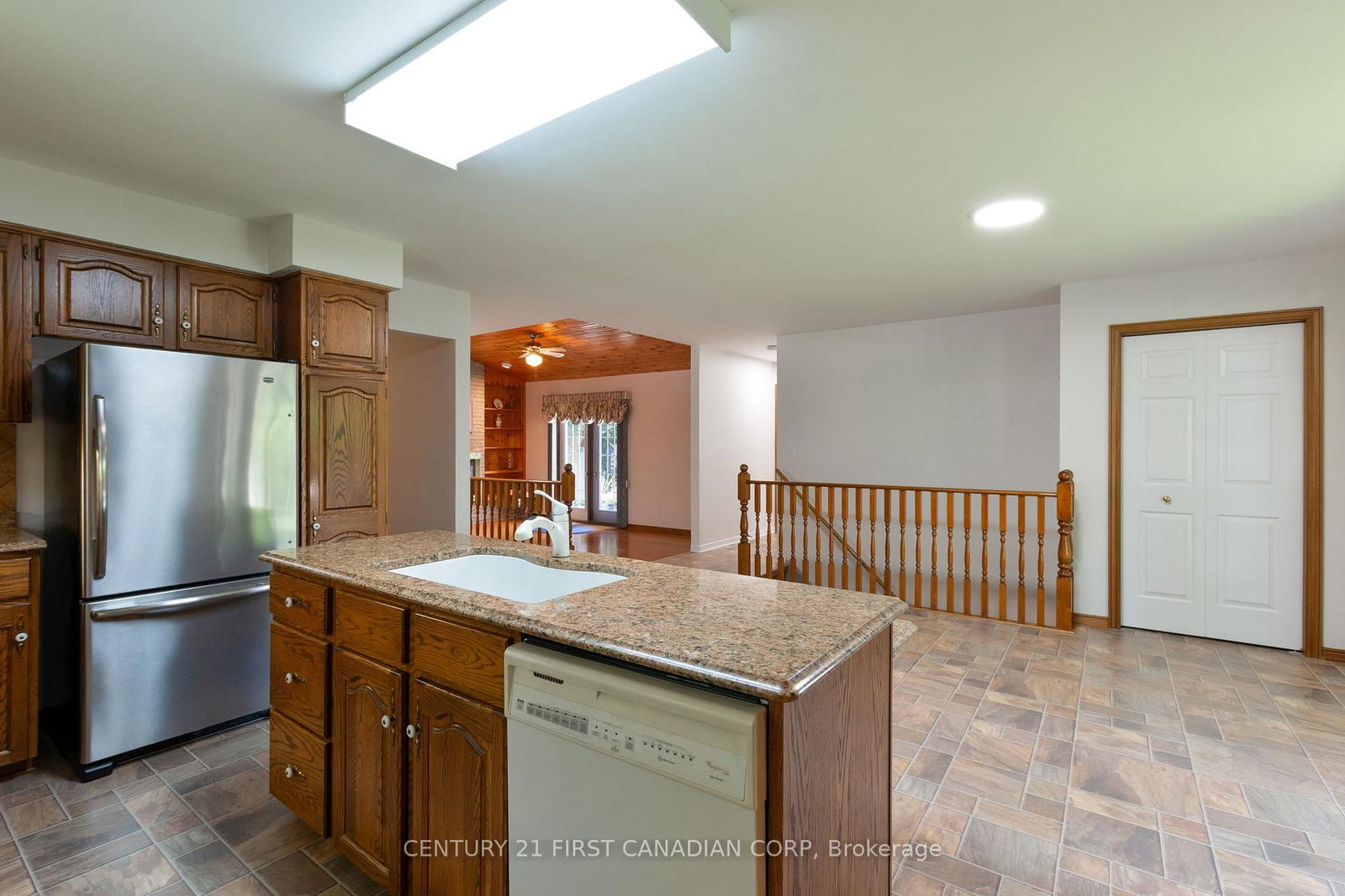 Listing Image 19