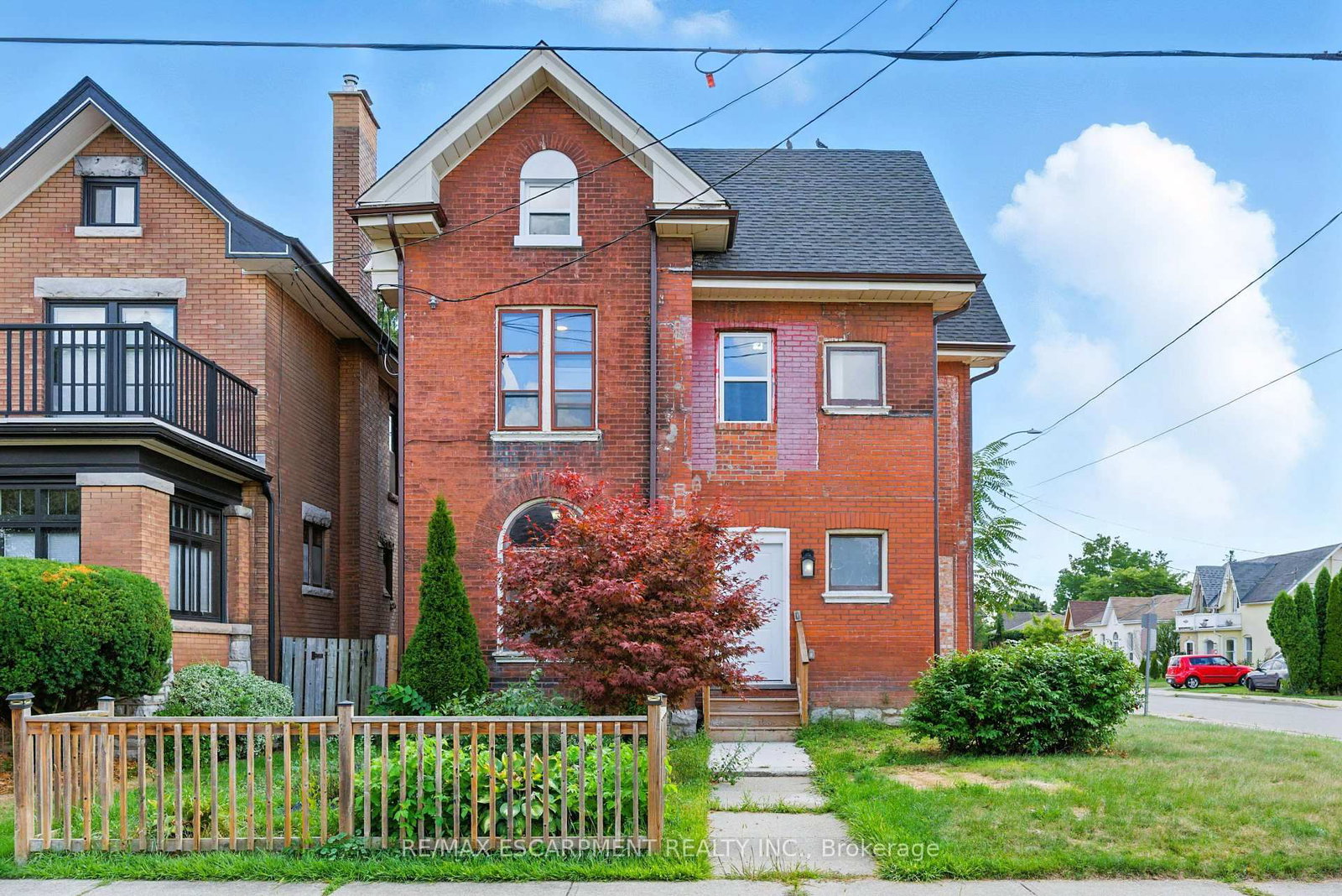Listing photo 2