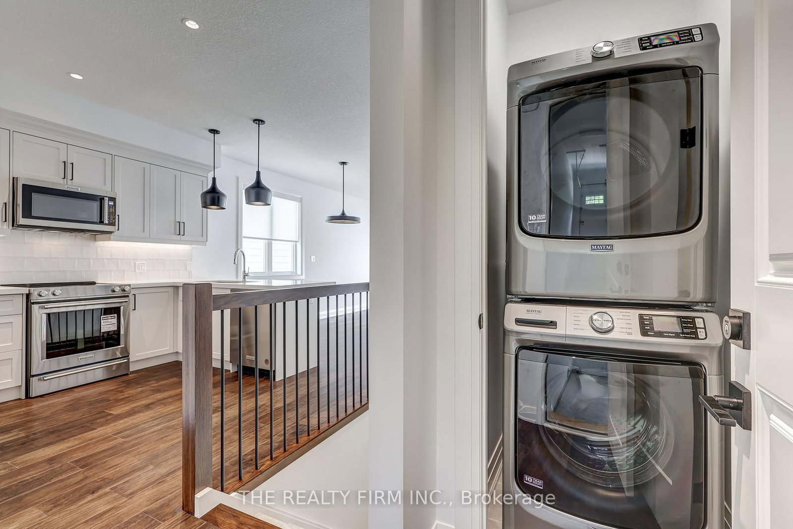Listing Image 10