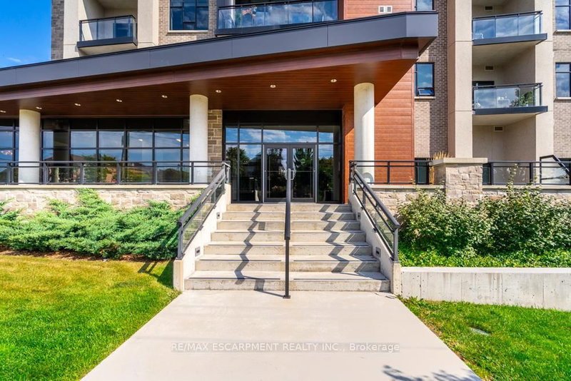 213 - 30 Hamilton St S, Hamilton, L8B 1V8 | Image 3