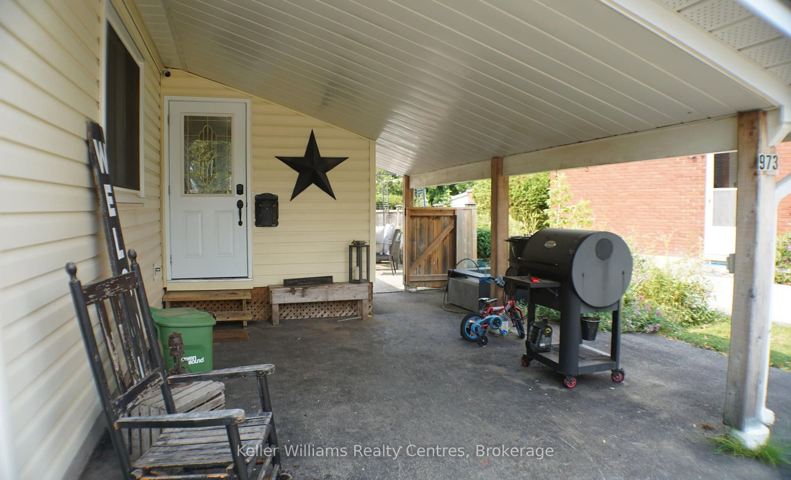 Listing Image 7