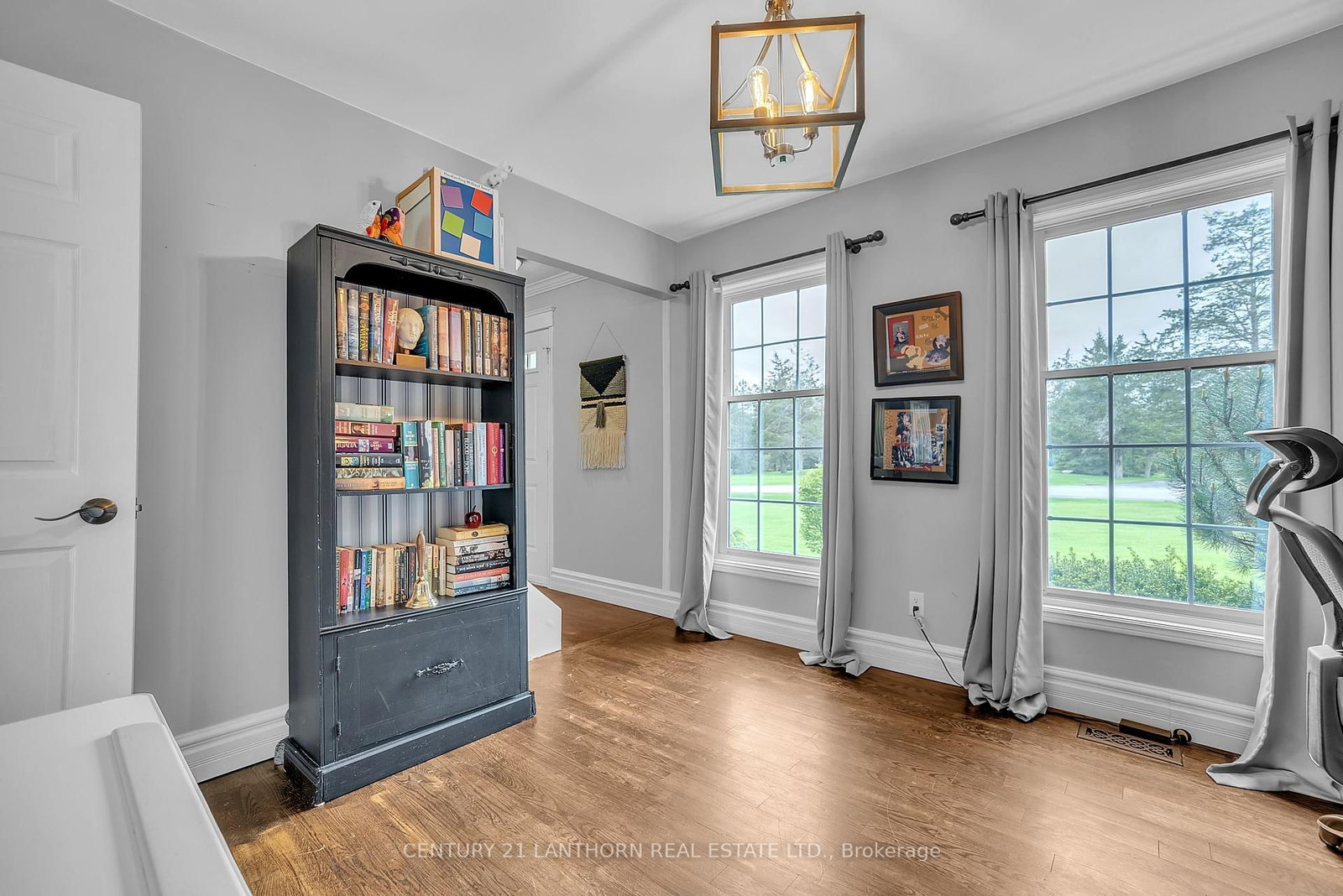 Listing Image 11