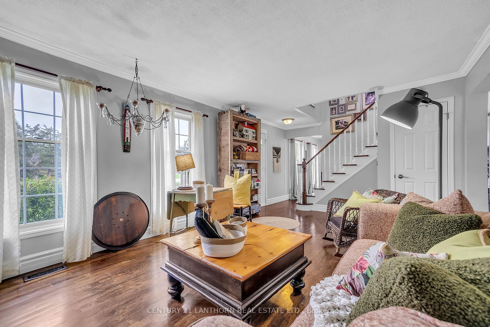 Listing Image 9