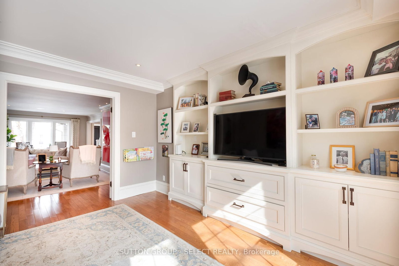 Listing Image 9