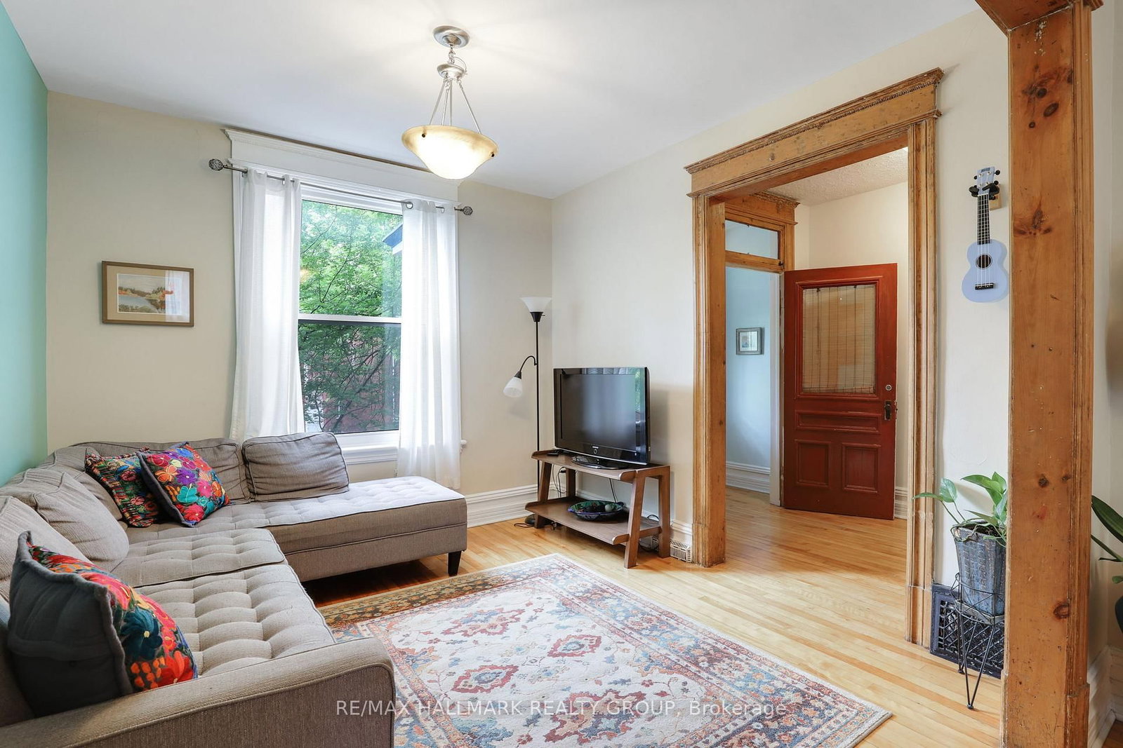 Listing Image 6