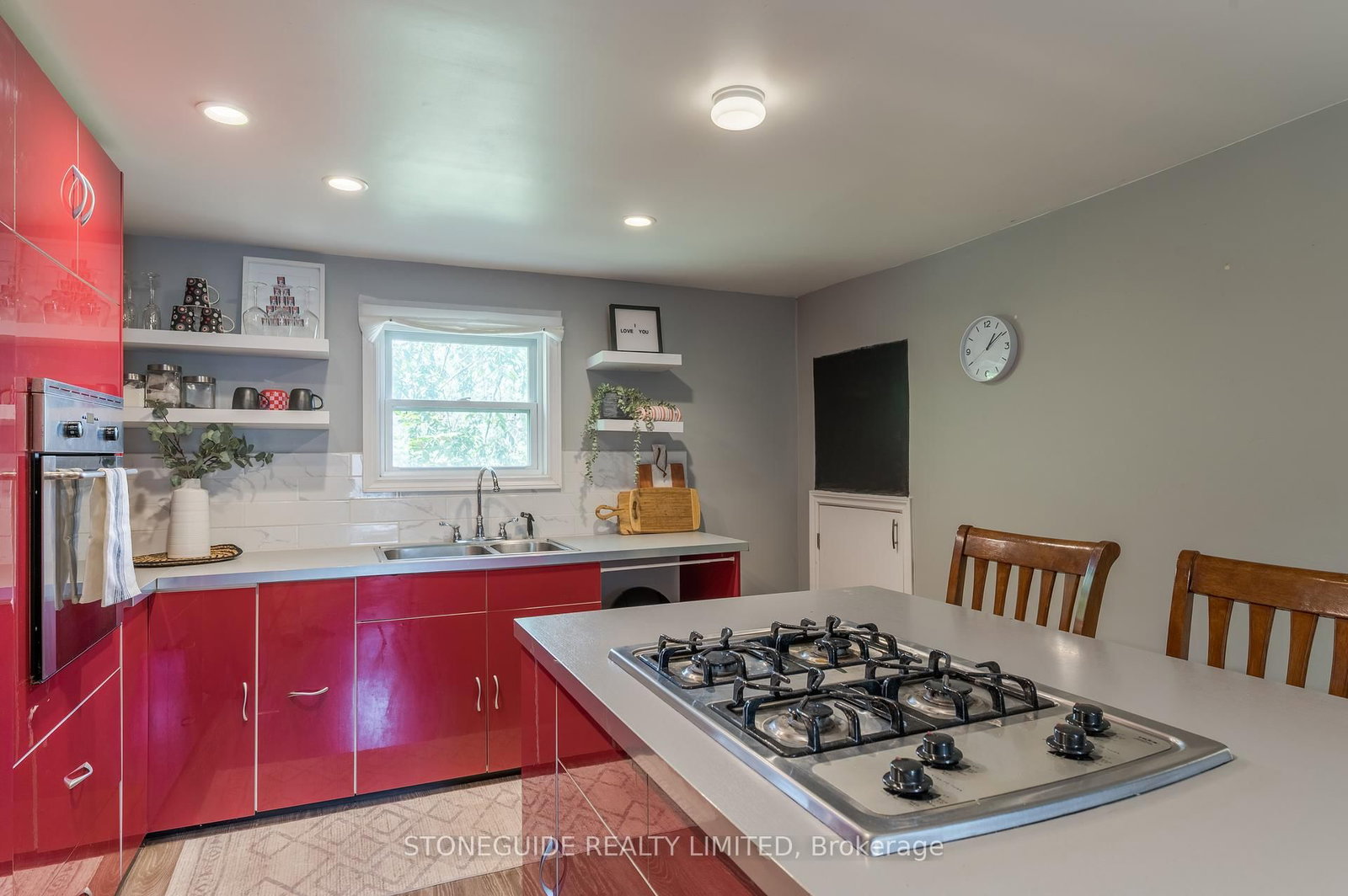 Listing Image 9