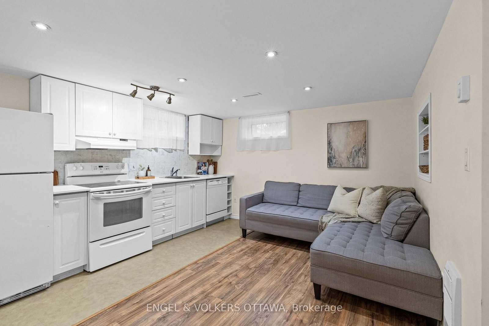 Listing Image 20