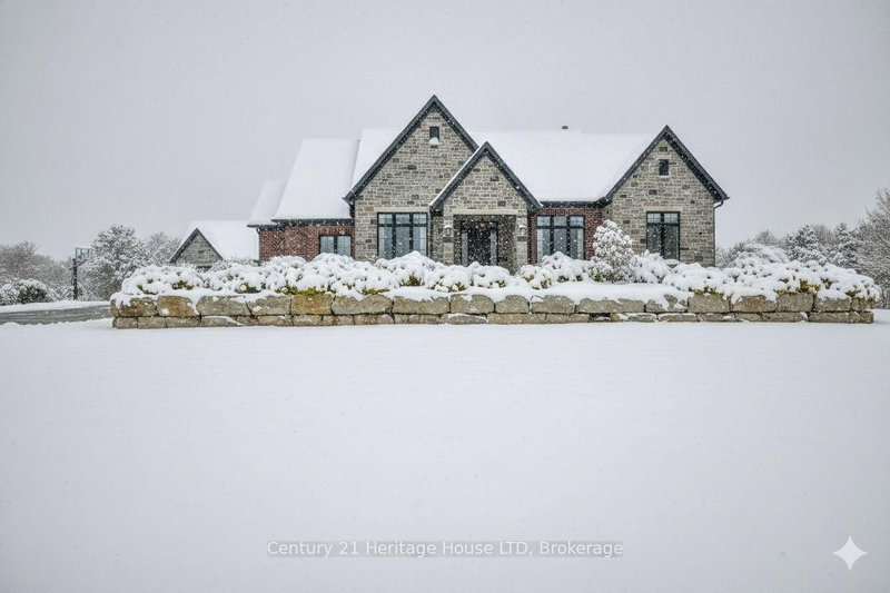 1716 Rebecca St, Fort Erie, L2A 5M4 | Image 2