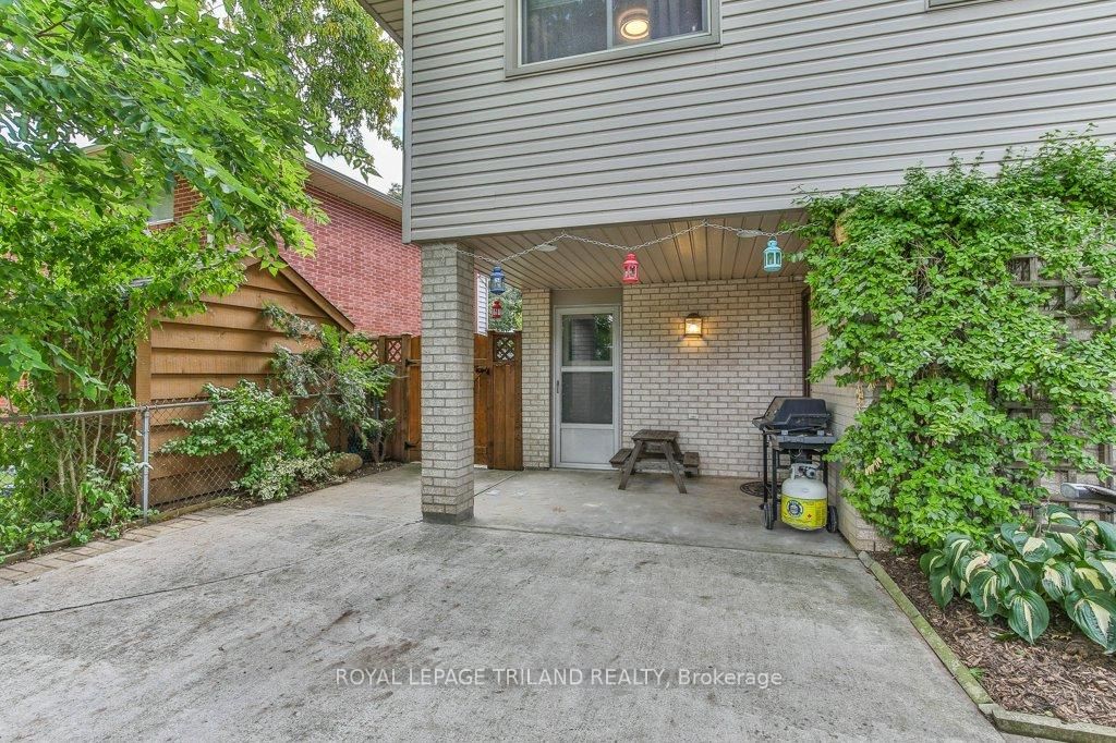 Listing Image 42