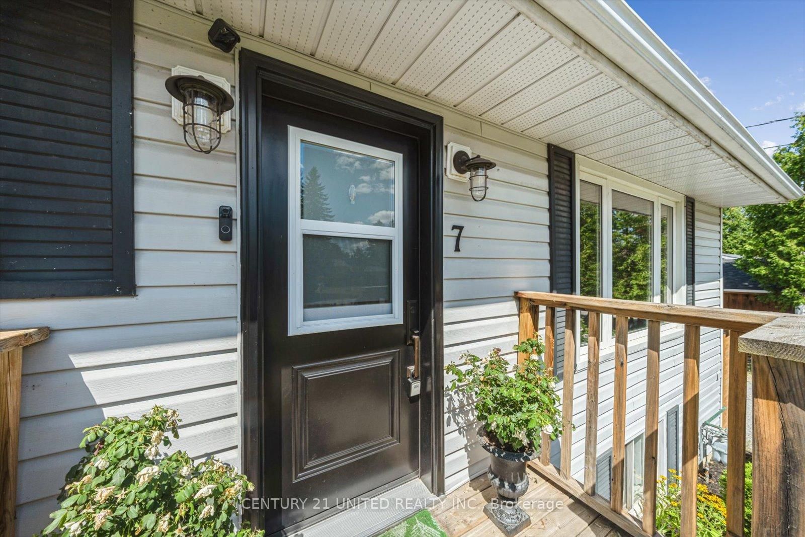 Listing Image 8