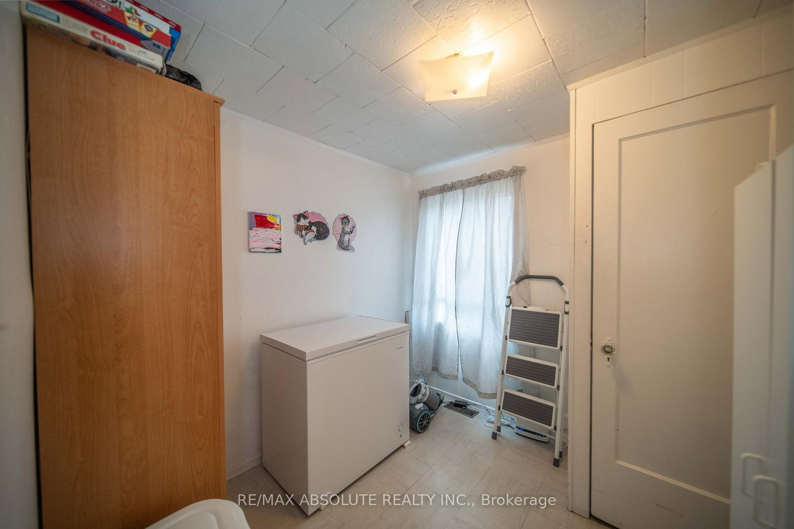 Listing Image 18