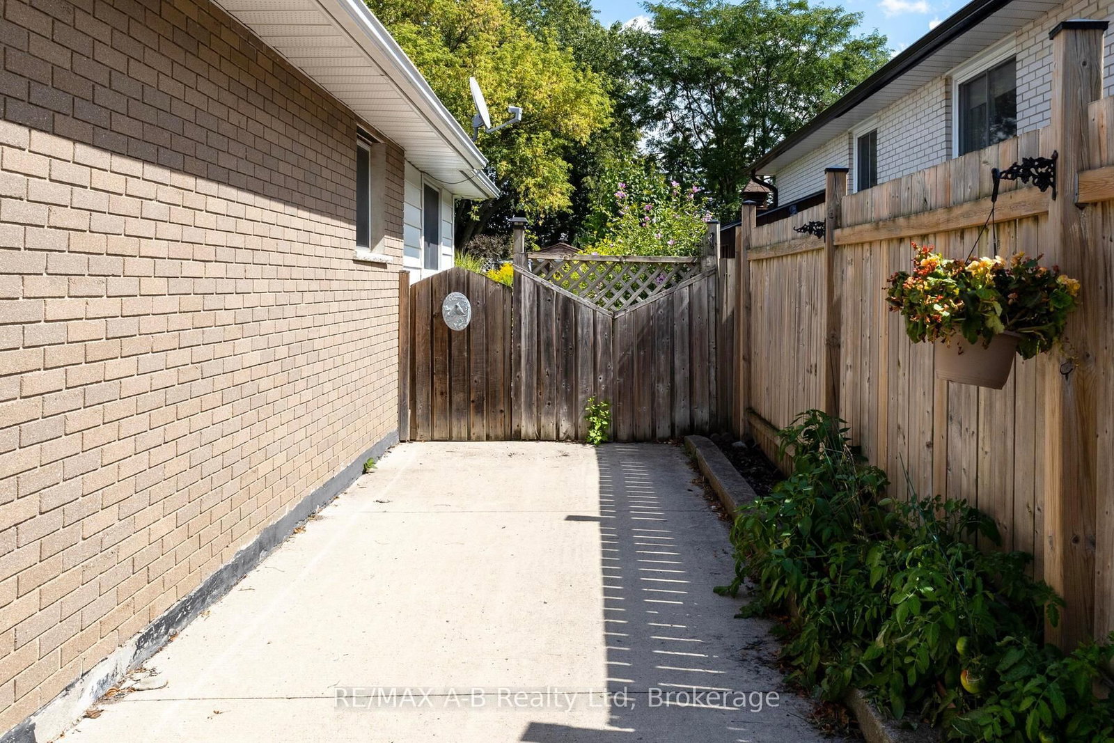 Listing Image 18