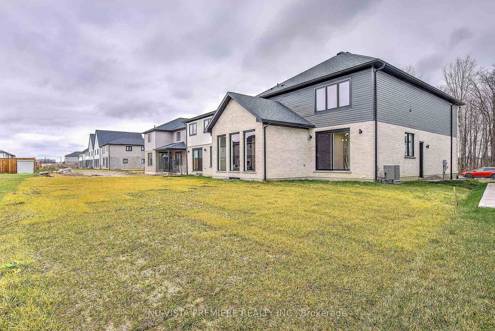 Listing Image 47