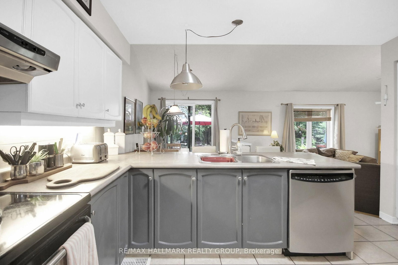 Listing Image 10