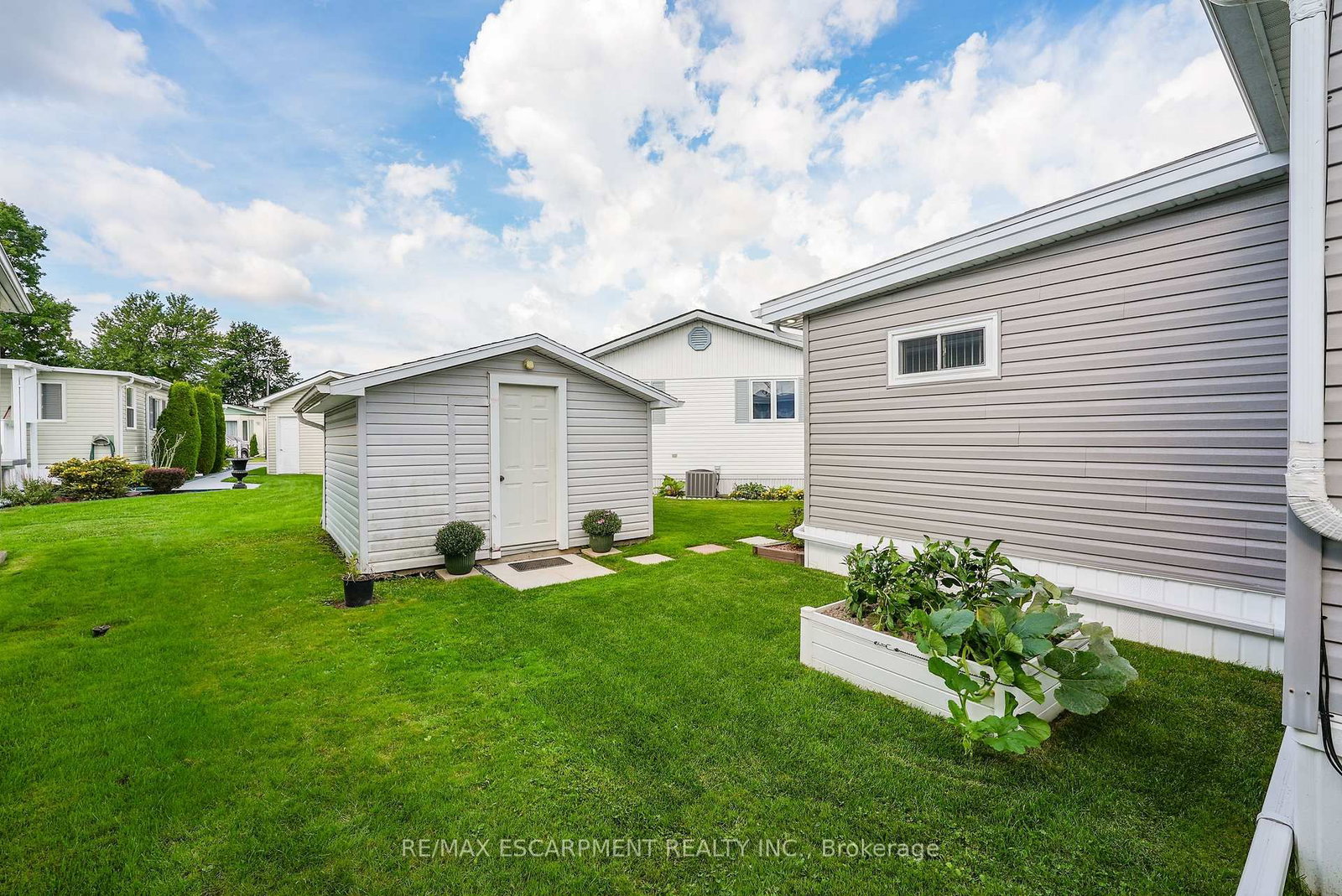 Listing Image 22