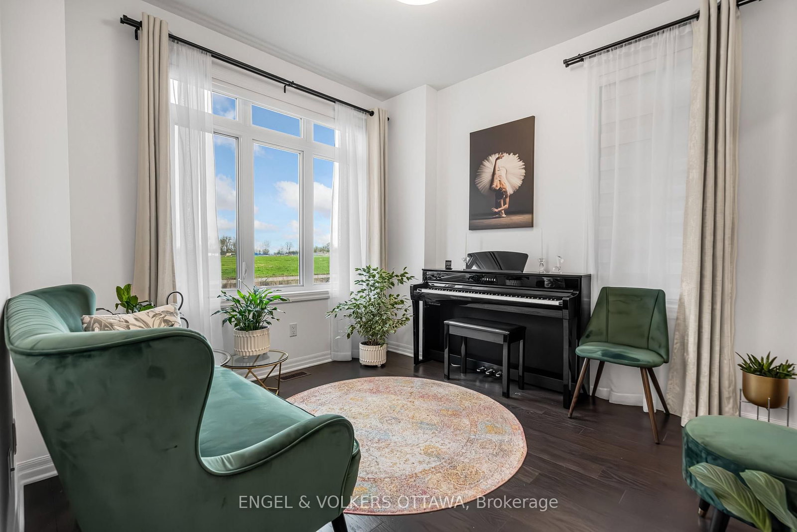 Listing Image 12