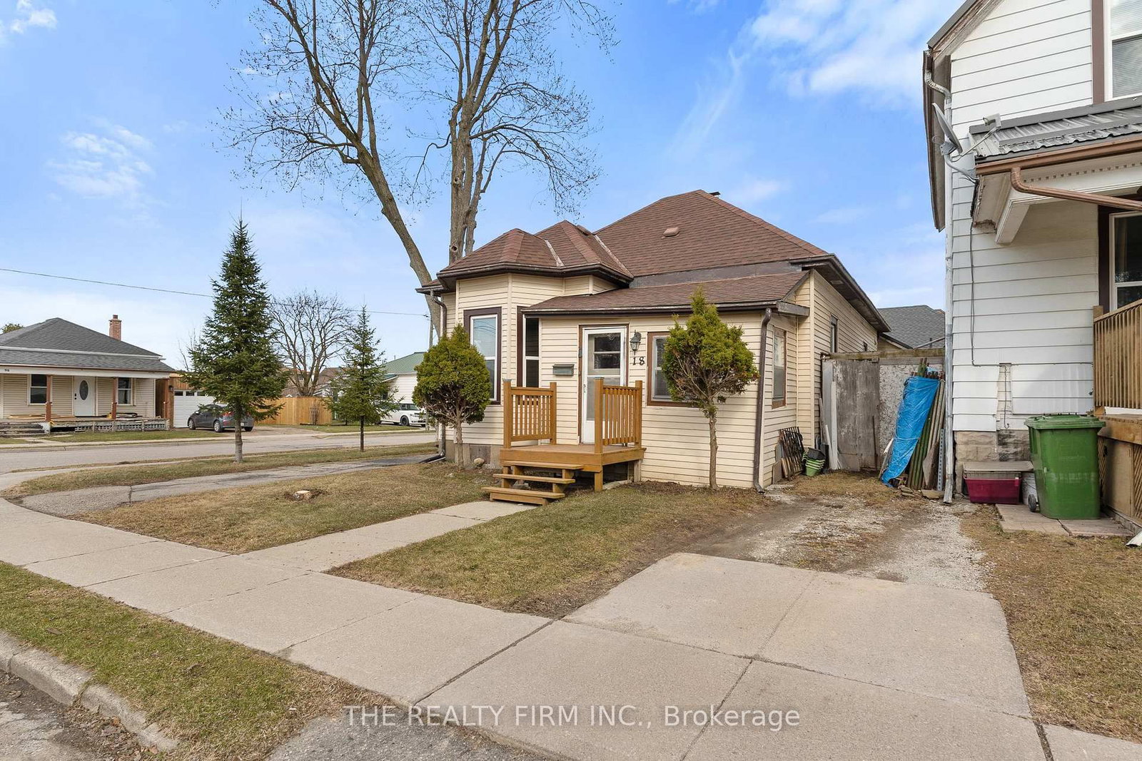 Listing photo 4