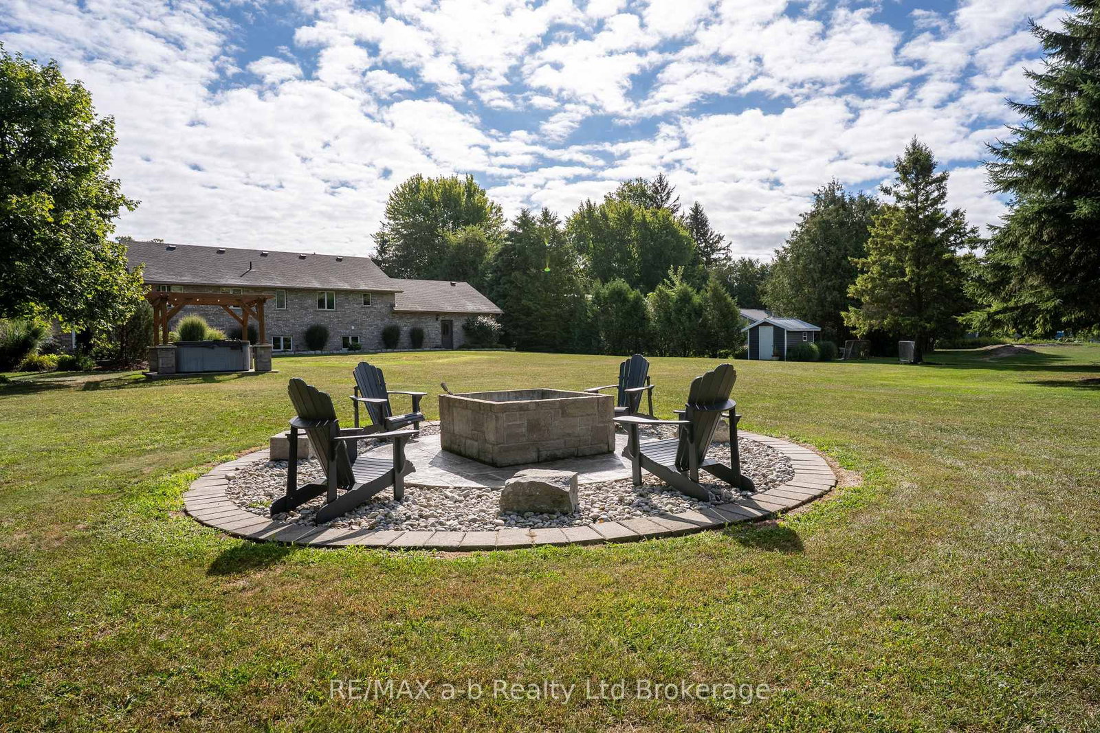 Listing Image 7