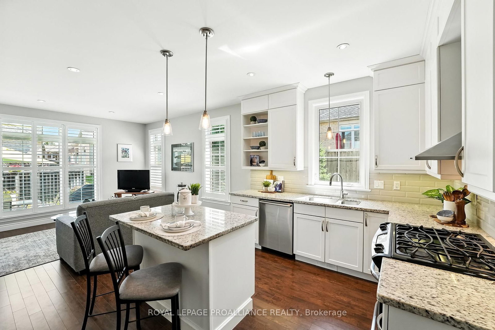 Listing Image 15