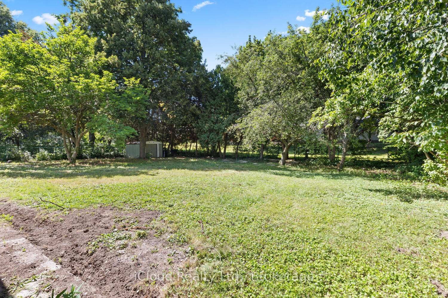 Detached House sold at 291 NEVILLE Drive, London North, Ontario, N6G 1C3 - North K - MLS: X12377876