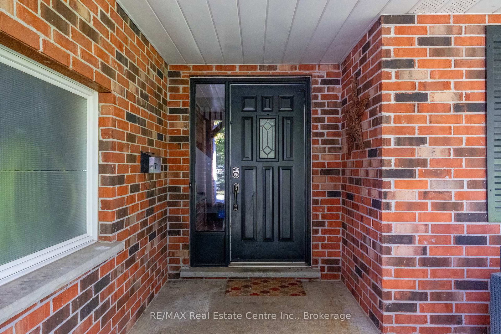 Detached House sold at 21 Burwell Road, Stratford, Ontario, N5A 7R2 - Stratford - MLS: X12377907