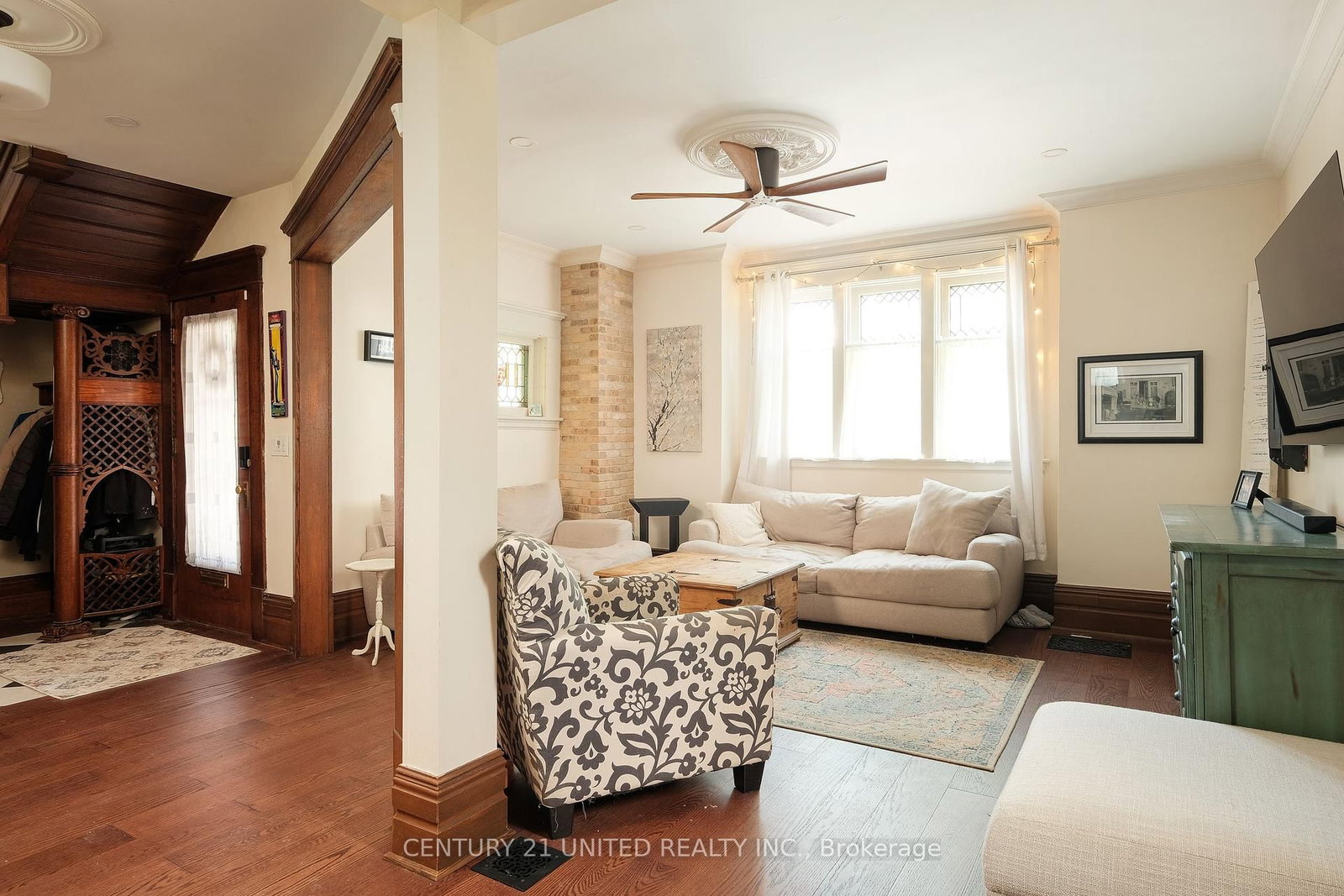 Listing Image 9