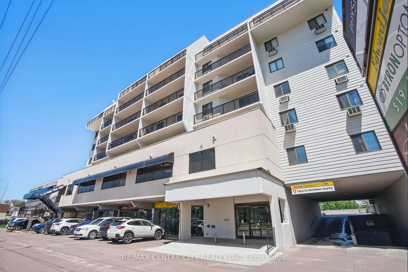 Listing Image 3