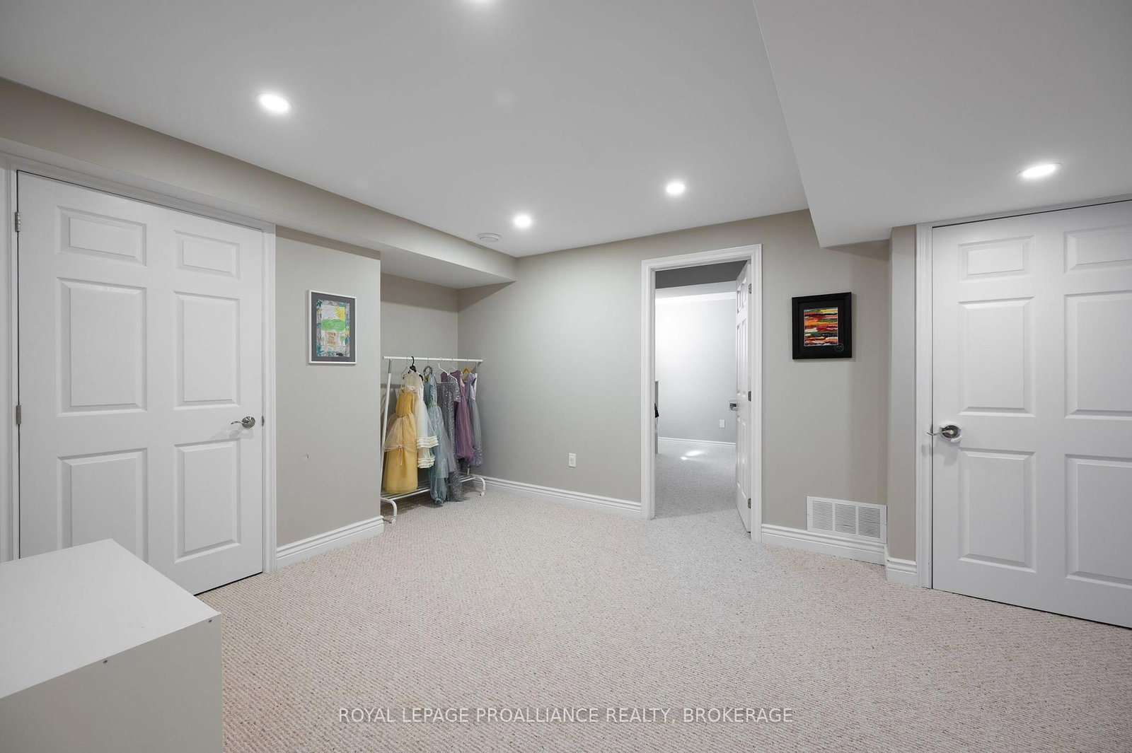 Listing Image 33