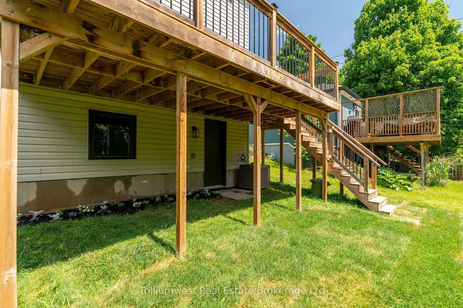 Listing Image 44