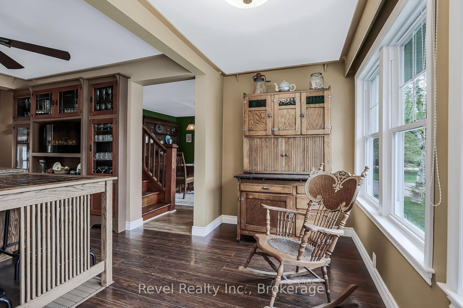 Listing Image 15